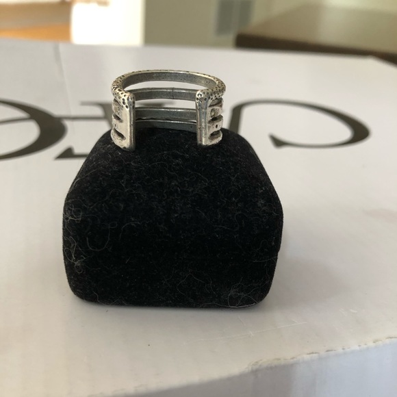 Chico’s adjustable ring - Picture 2 of 3